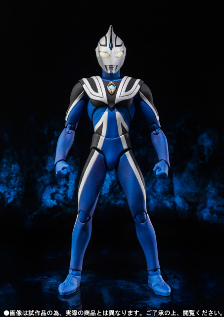 ULTRA-ACT ウルトラマンアグル＆光臨エフェクトセット│株式会社BANDAI