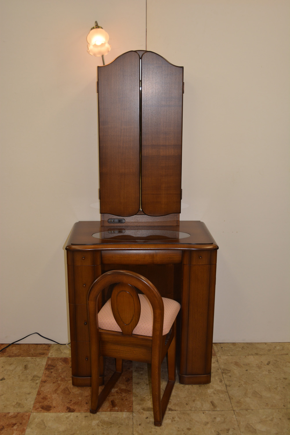 収納三面鏡マロニエ アンティーク色 - 鏡台・ドレッサーの専門店 大川