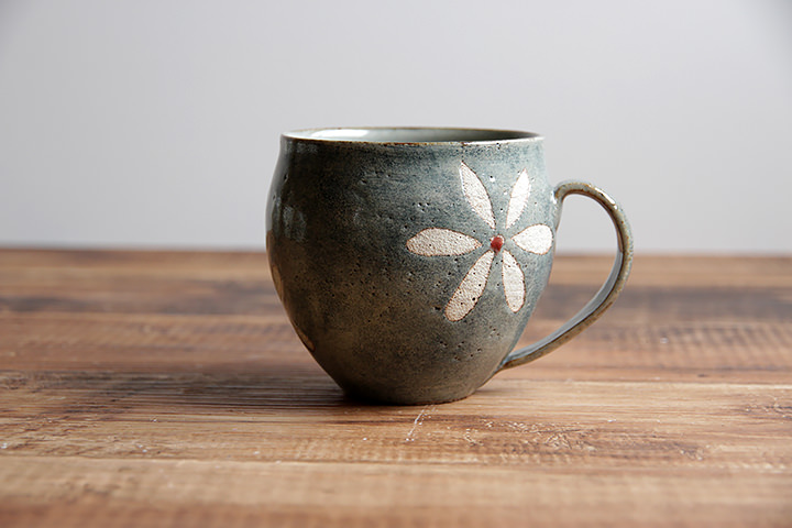 源右衛門窯】丸マグカップ/花模様/（高さ9cm） | 【丹波のイロドリ