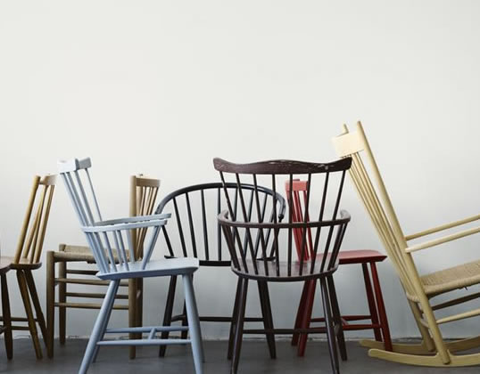 名作椅子「ニーチェアエックス」50周年記念モデル限定生産 | タブ