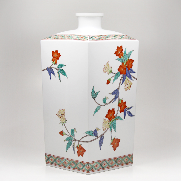 人間国宝 十四代 酒井田柿右衛門 『濁手草花文角瓶』 共箱 - 瀧屋美術