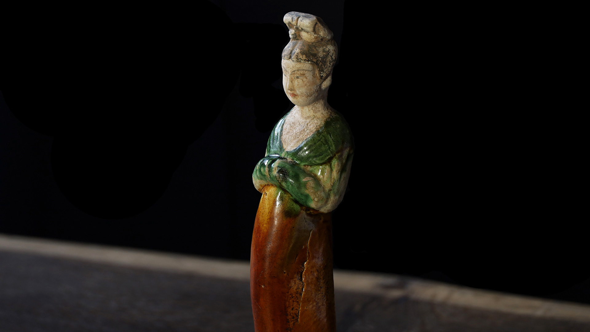 唐三彩美人俑（唐時代） - 天平堂（TENPYODO）