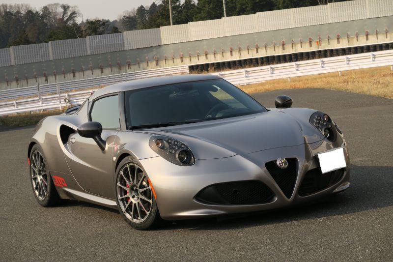 アルファロメオ4C カスタムパーツ