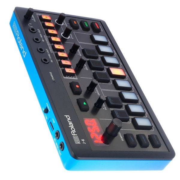 Roland AIRA Compact J-6 Chord Synth – United States