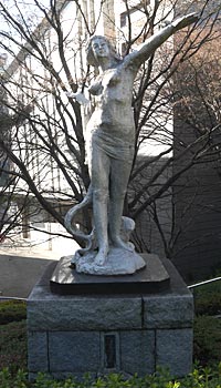 平和の女神（飛鳥山公園）