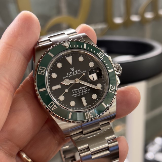 初期ベゼルのグリーンサブ Ref.126610LV | ロレックス専門店 クォーク