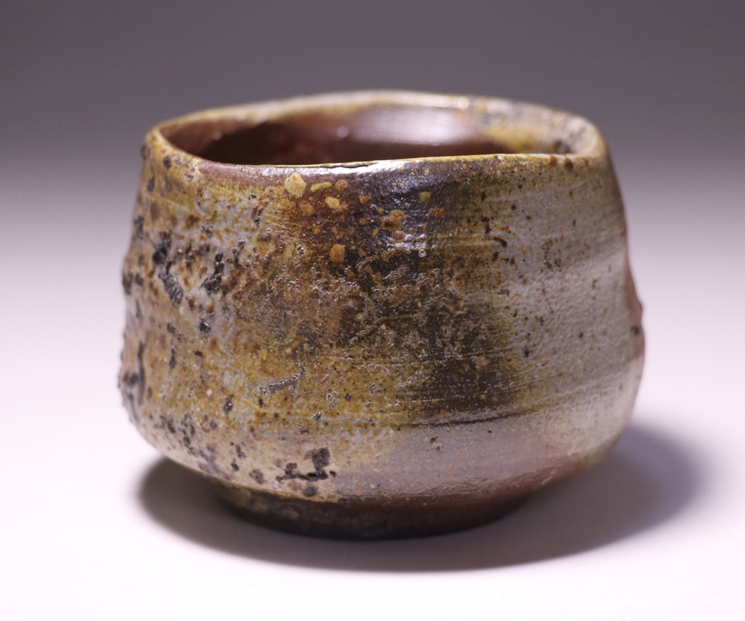 中村六郎 作 「備前酒呑」 ～備前焼専門卸小売店 川口陶楽苑～