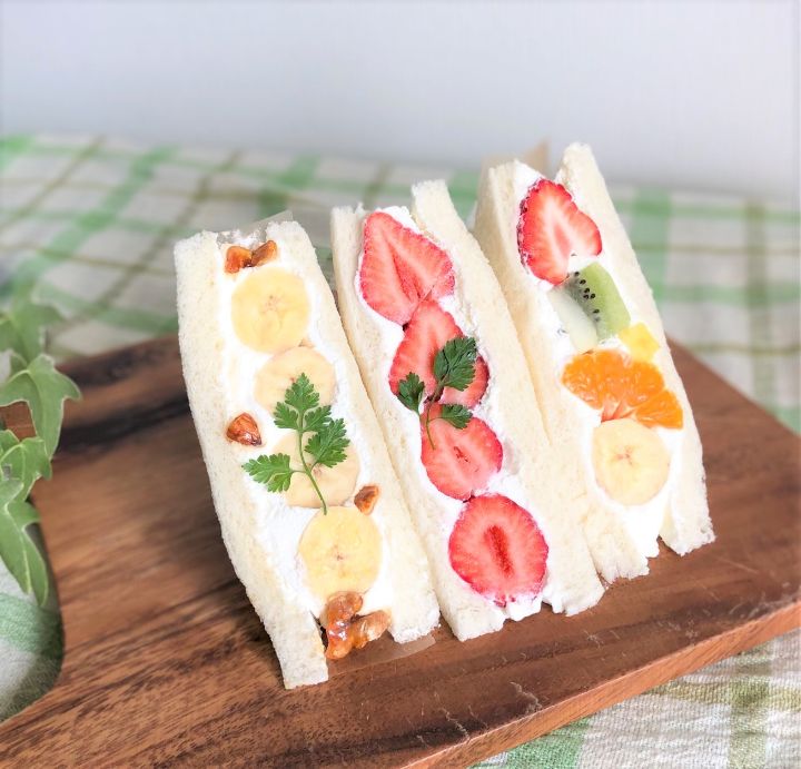 センター南 ハンドレッドフルーツの萌え断フルーツサンド！ - ロコっち