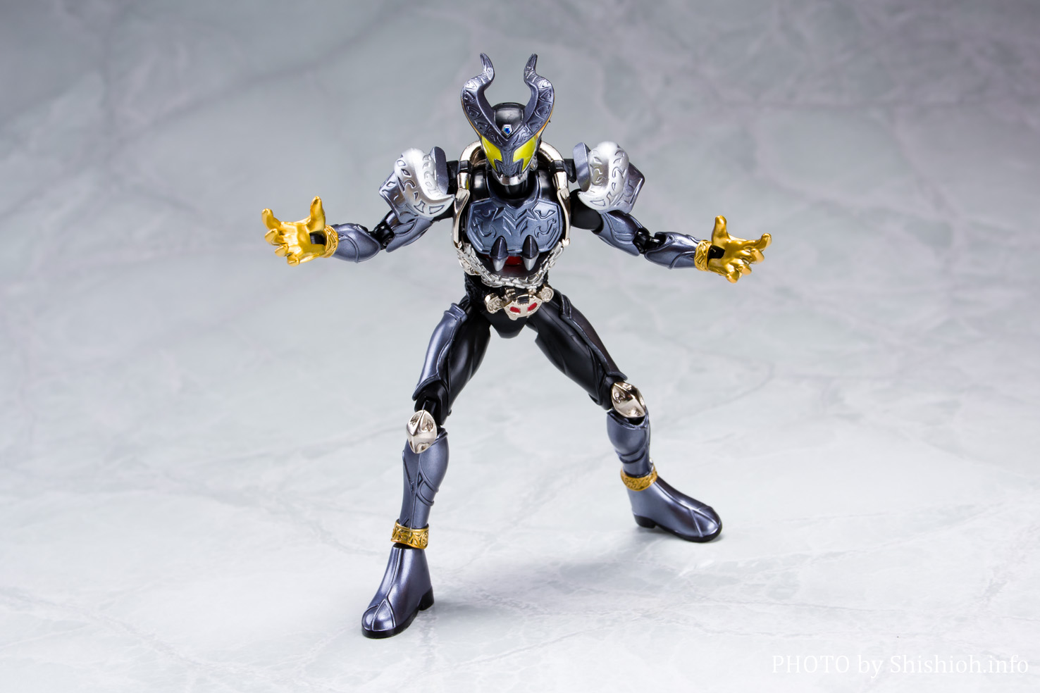 レビュー】装着変身SERIES 仮面ライダーアーク＆仮面ライダーレイ