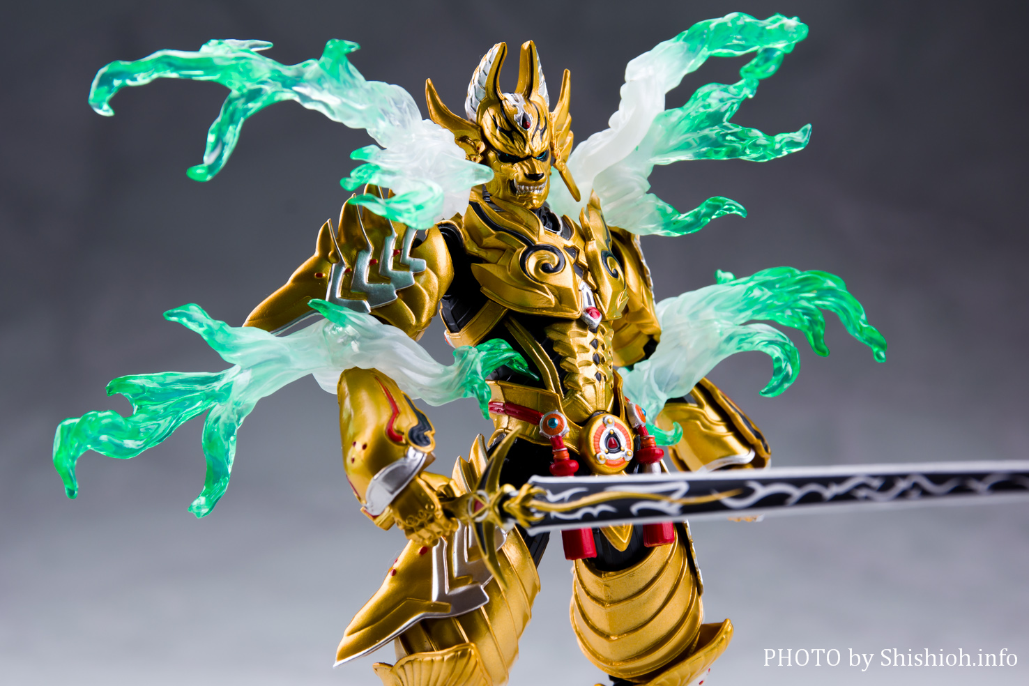 レビュー】S.H.Figuarts 黄金騎士 ガロ（雷吼Ver.）