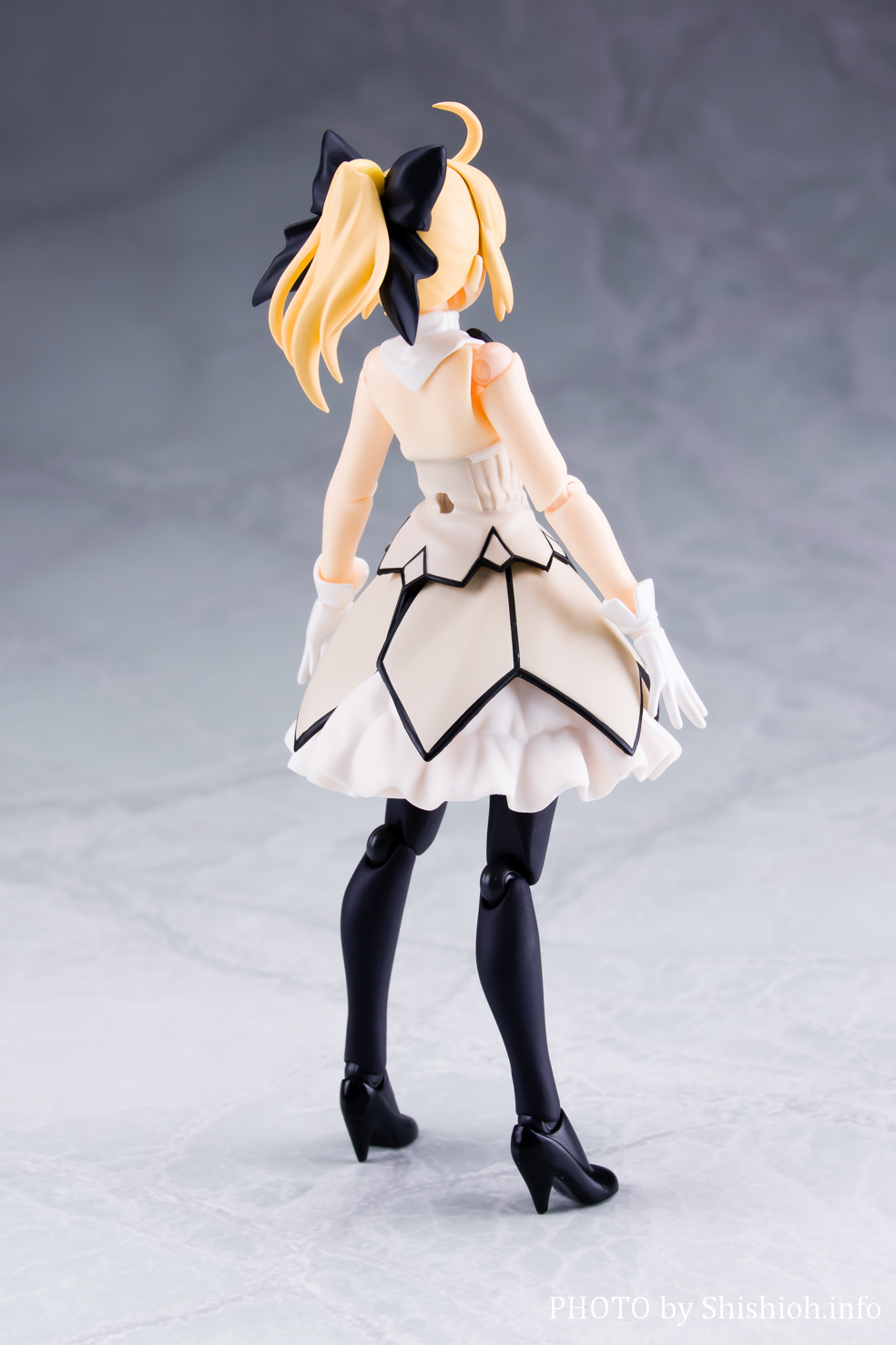 レビュー】figma EX-038 セイバー/アルトリア・ペンドラゴン[リリィ