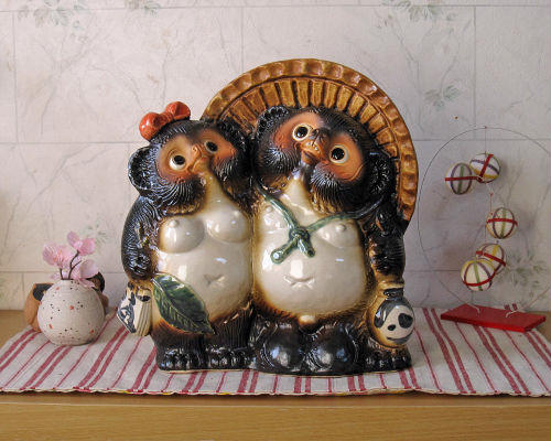 楽天市場】信楽焼 たぬき 夫婦 狸 8号 [ご希望で 名入れ 対応※有料