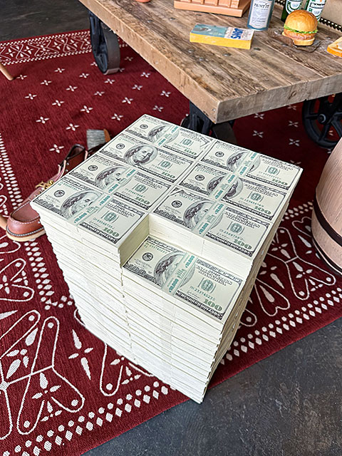 楽天市場】300万ドルのイス イースね USドル紙幣 3億円チェアー