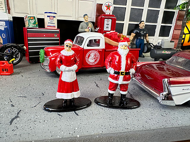 楽天市場】Jada ミスター ＆ ミセス サンタクロース 1941年 フォード