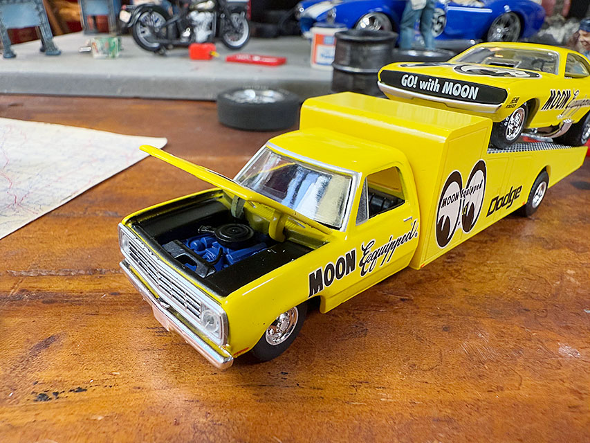 楽天市場】ムーンアイズ限定 M2 ミニカー 1974年 ダッジ トラック