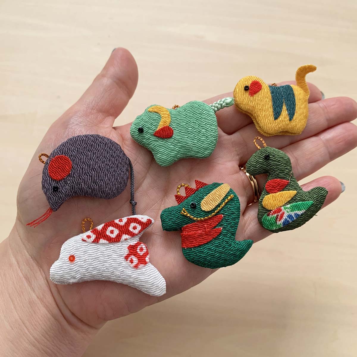 楽天市場】お正月飾り ちりめん細工 十二支 干支 1個 和の伝統を楽しむ