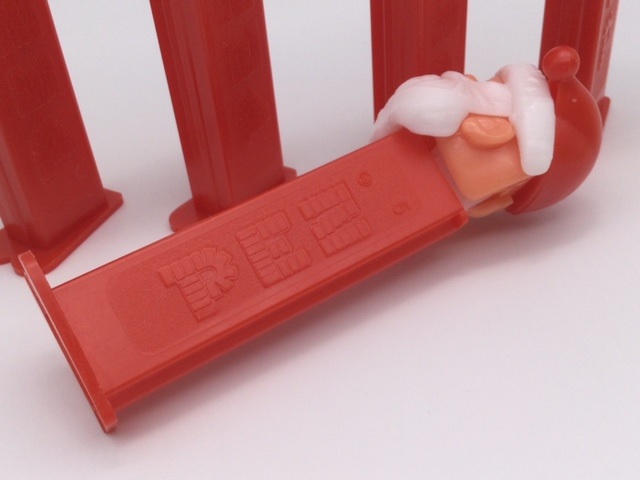 楽天市場】送料無料 PEZ ペッツ ディスペンサー サンタクロース お得な