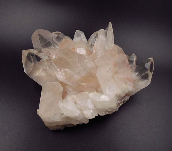 楽天市場】ヒマラヤ ピンククォーツクラスター 395g クル山系サマディ