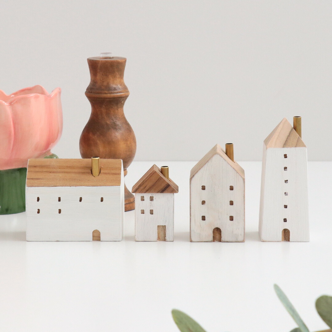 楽天市場】木のお家 飾り オブジェ チーク 木製 真鍮のえんとつ付き 家