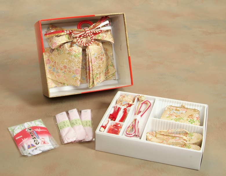 楽天市場】七五三 正絹 絹100％ 着物 7歳 着物セット 濃淡水色着物 金