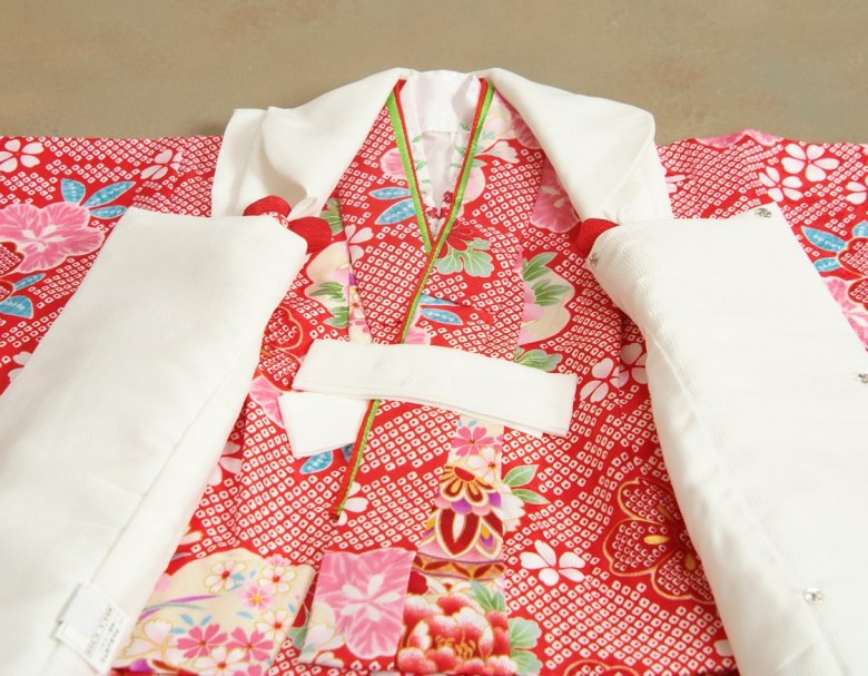 楽天市場】七五三 着物 3歳 女の子 被布セット 京都花ひめ 赤地総疋田