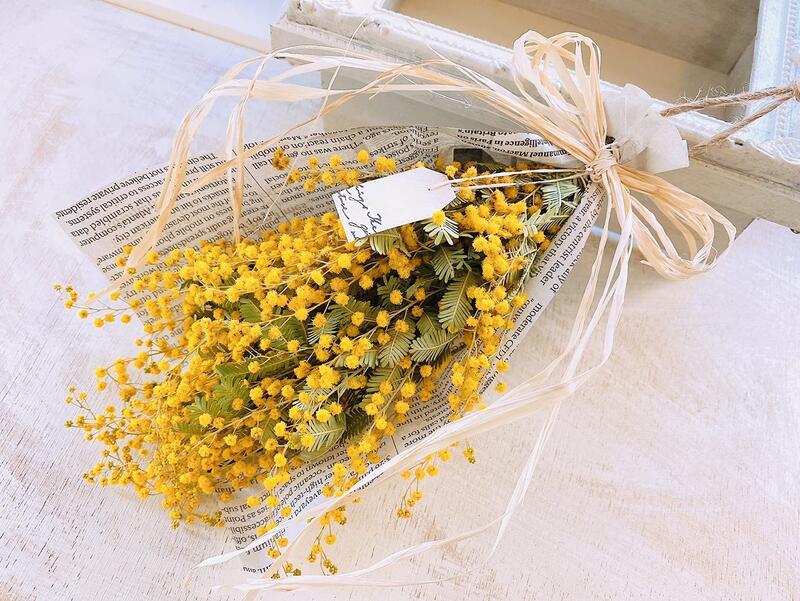 楽天市場】ドライフラワー ミモザ スワッグ ミニ 花束 ブーケ 壁掛け