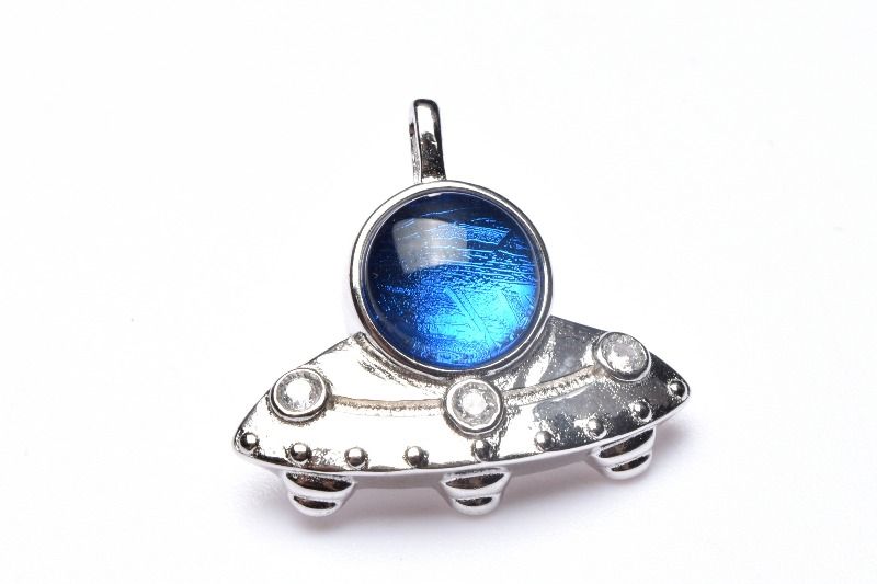 楽天市場】Silver925 ギベオン(メテオライト隕石) 8mm ブルー UFO