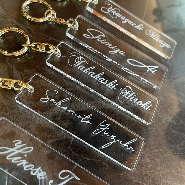 楽天市場】【送料無料】名入れ可 席札 アクリルキーホルダー 結婚式