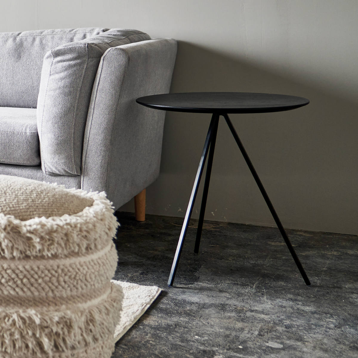 楽天市場】サイドテーブル 円型 高さ51.5cm アイアンレッグ 3本脚