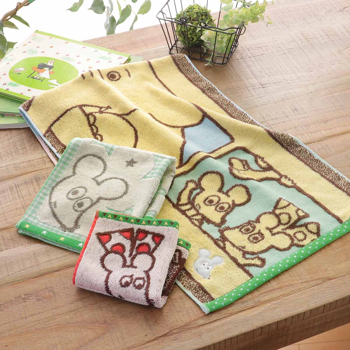 楽天市場】ミニタオル ねずみくんのチョッキ いつも一緒 25×25cm