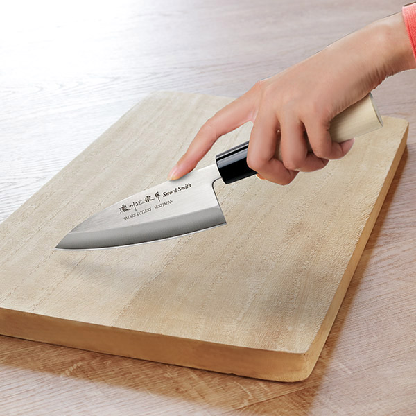 楽天市場】出刃包丁 13.5cm 濃州正宗 日本製 ステンレス 白木柄