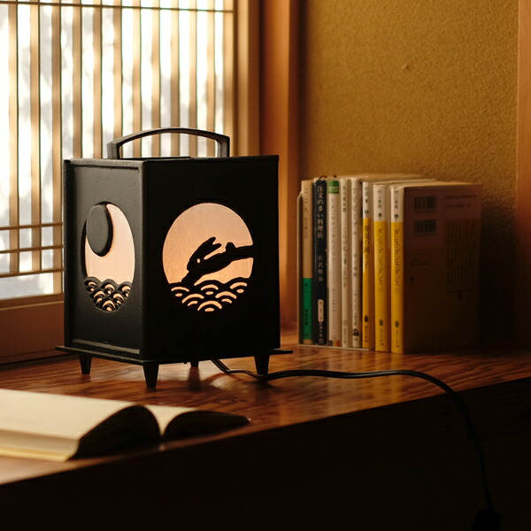 楽天市場】置行灯 行灯 波にうさぎ 高岡銅器 鉄製 照明 書斎 : がらんどう