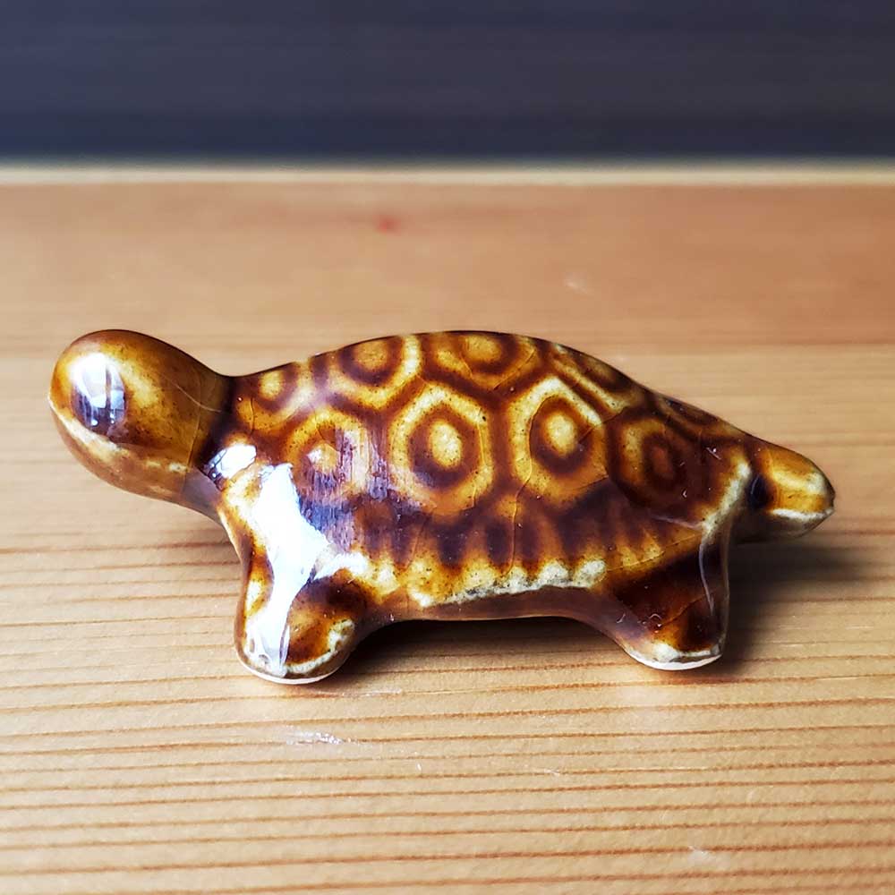 楽天市場】ミニチュア 置物 飾り フィギュア 茶 亀（かめ）4．5cm 添