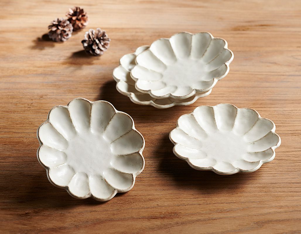 楽天市場】【クーポン配布中】カネコ小兵 リンカ 花型小皿 14.5cm 白練