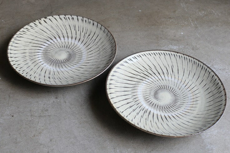 楽天市場】小鹿田焼き(おんたやき) 飛び鉋模様 8寸皿（直径約24cm