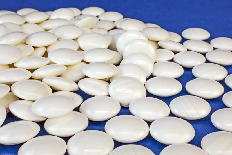 楽天市場】高級碁石 日向特産蛤碁石 30号 雪印(厚み8.0mm) ※証明書付き