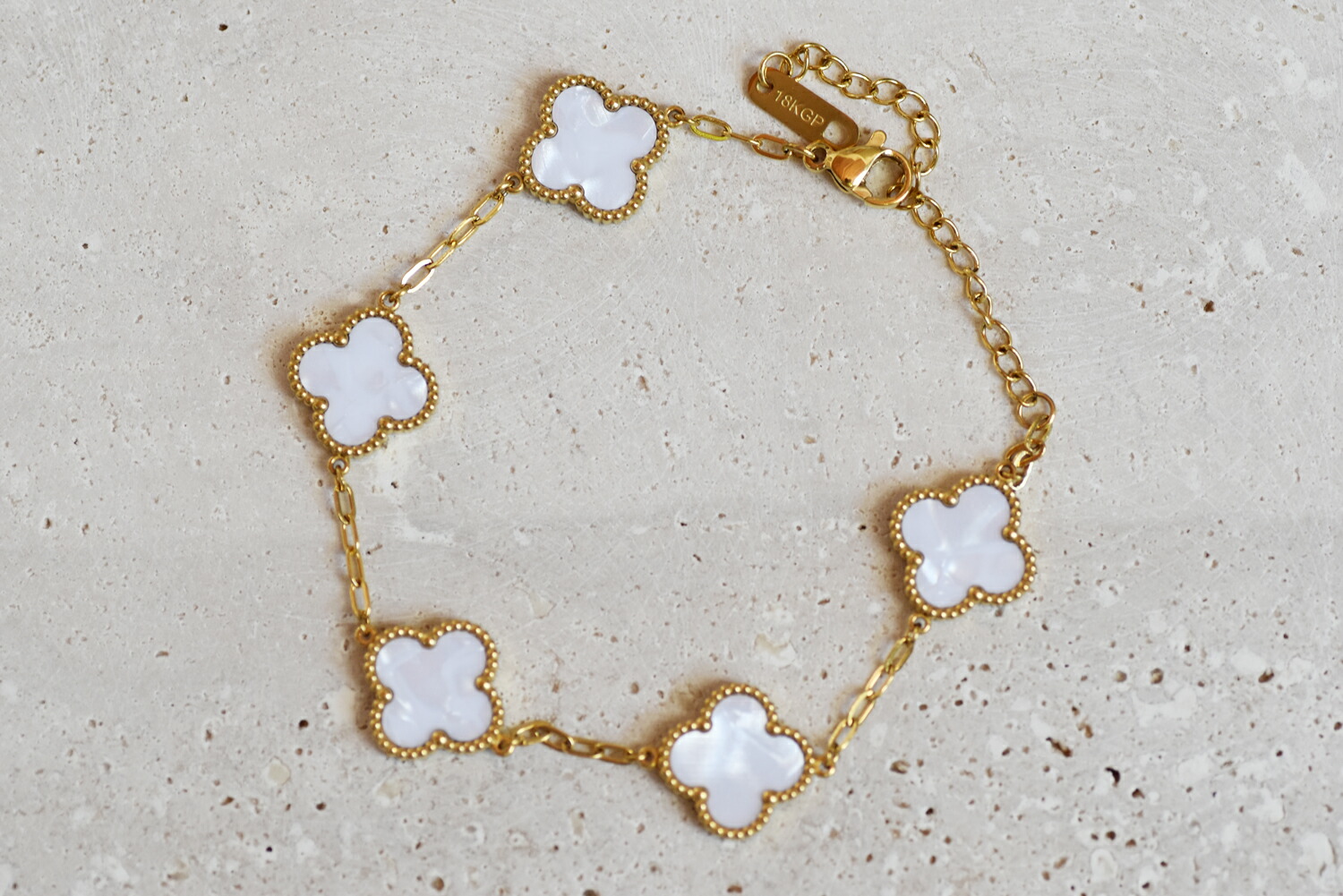 楽天市場】ホワイト フラワーブレスレット #002☆サージカルステンレス