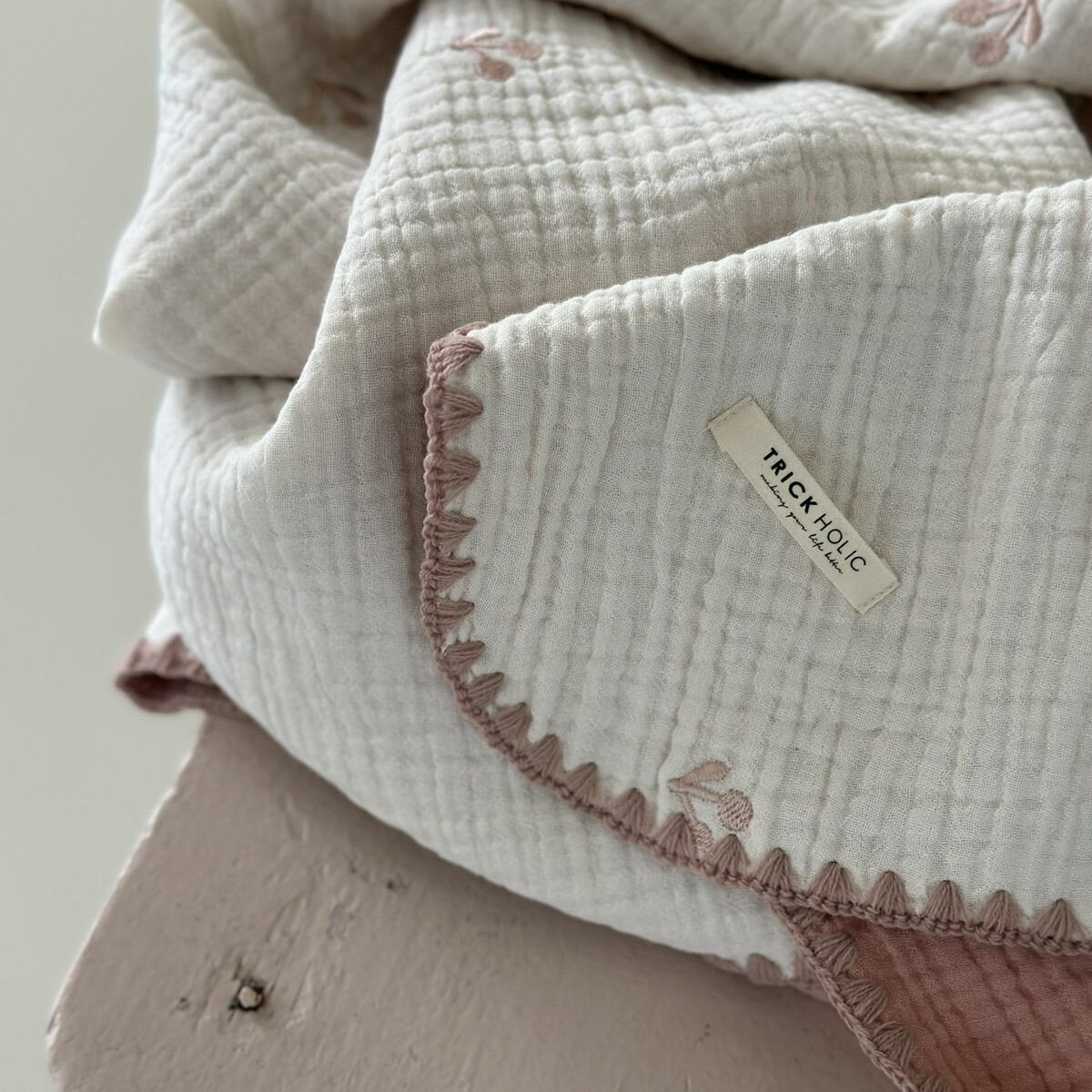 楽天市場】6重ガーゼブランケットさくらんぼの刺繍 Lサイズ（約140