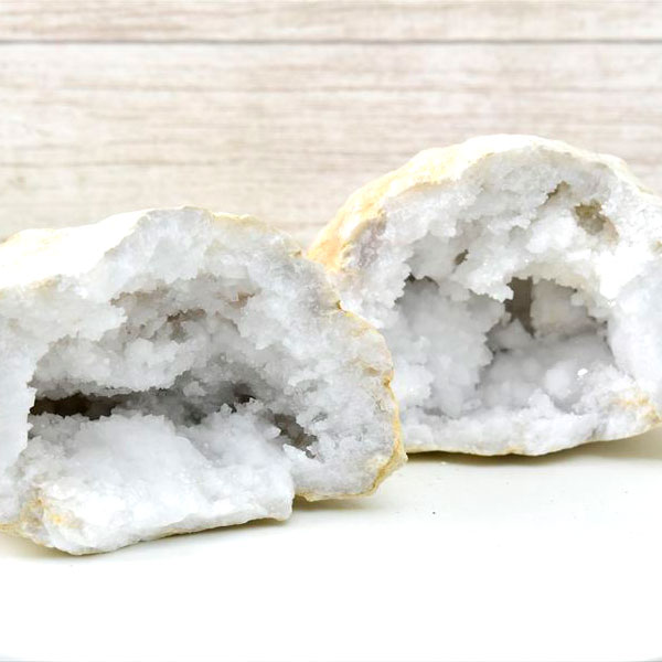 楽天市場】水晶 カルサイト ジオード 晶洞 原石 モロッコ・スマラ産