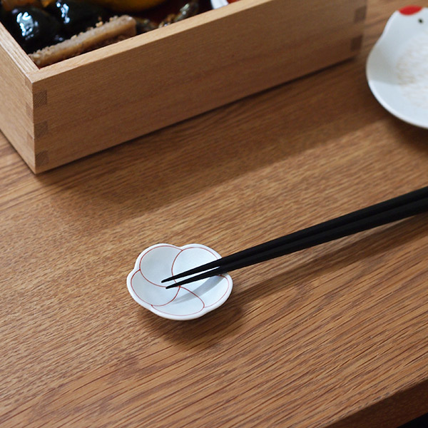 楽天市場】幸楽窯 錦 銀彩 捻り梅 / 箸置 有田焼 和食器 正月 お正月