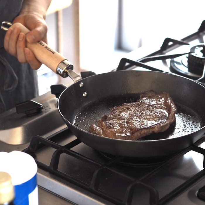 楽天市場】リバーライト 極 JAPAN 厚板フライパン 26cm IH対応 / RIVER