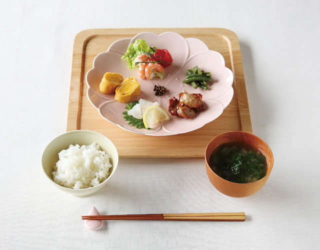 楽天市場】食器 和食器 洋食器 日本製 大皿 プレート 陶器 お花 桜