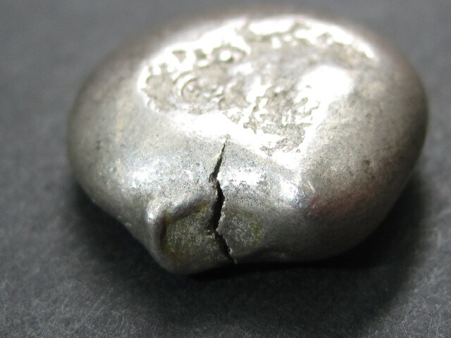 楽天市場】【古金銀】 慶長片面大黒 常是豆板銀 美品 小ヒビ 【豆板銀