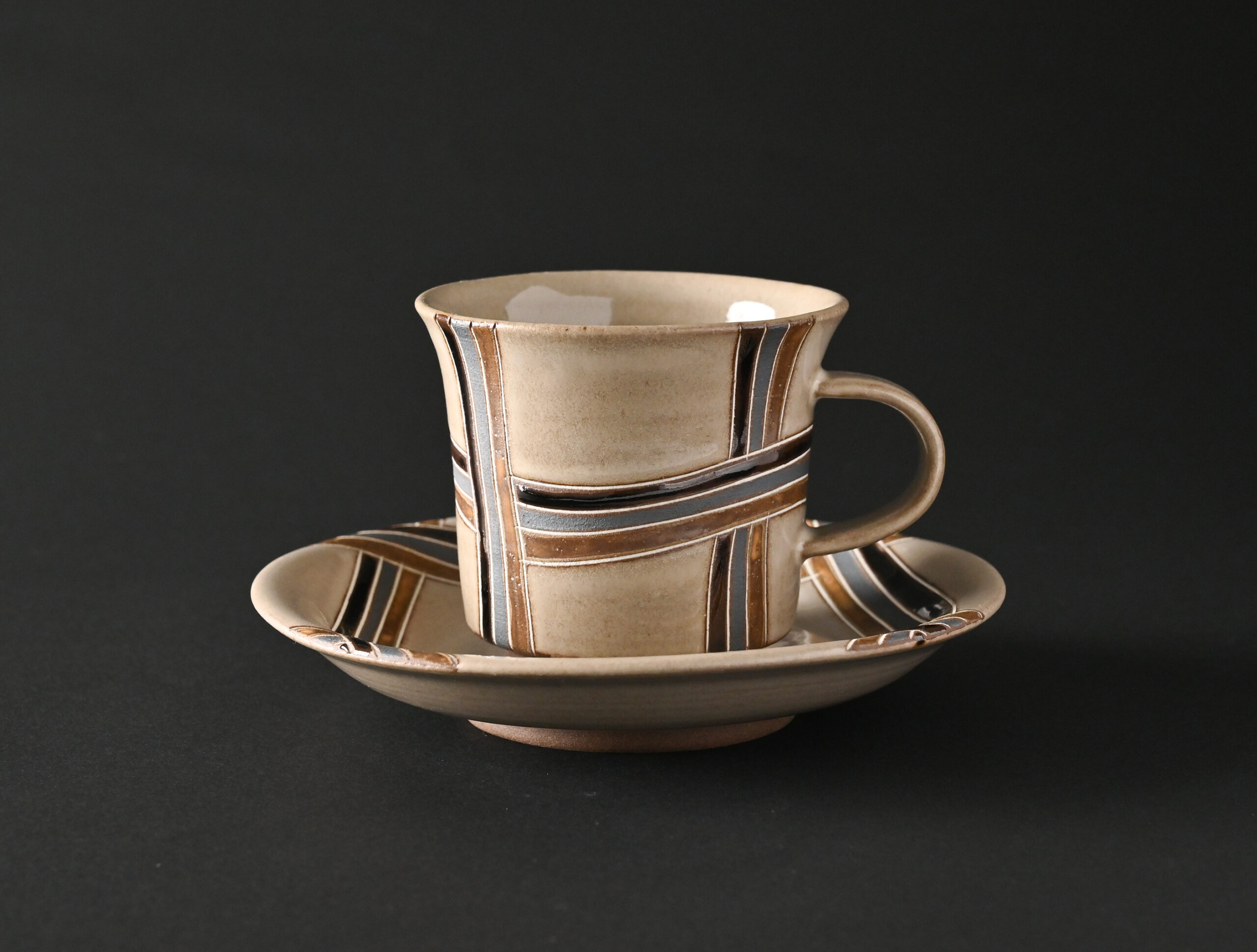 向山文也_コーヒーカップ＆ソーサー（白）｜黒のつかもと｜｜益子焼