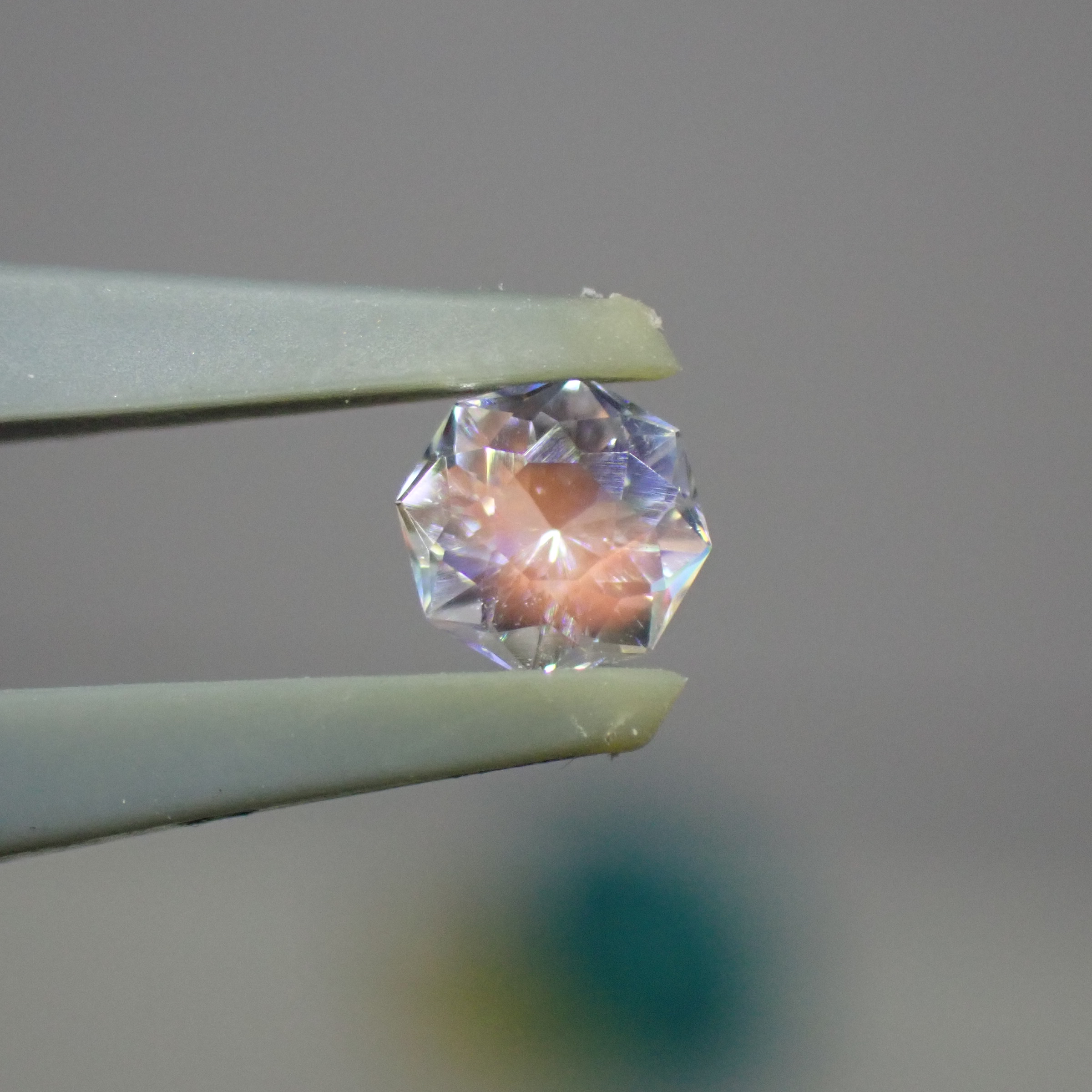 ｻﾝﾁｮさんｶｯﾄ＞3兆円カット！？ カラフルラブラドレッセンス