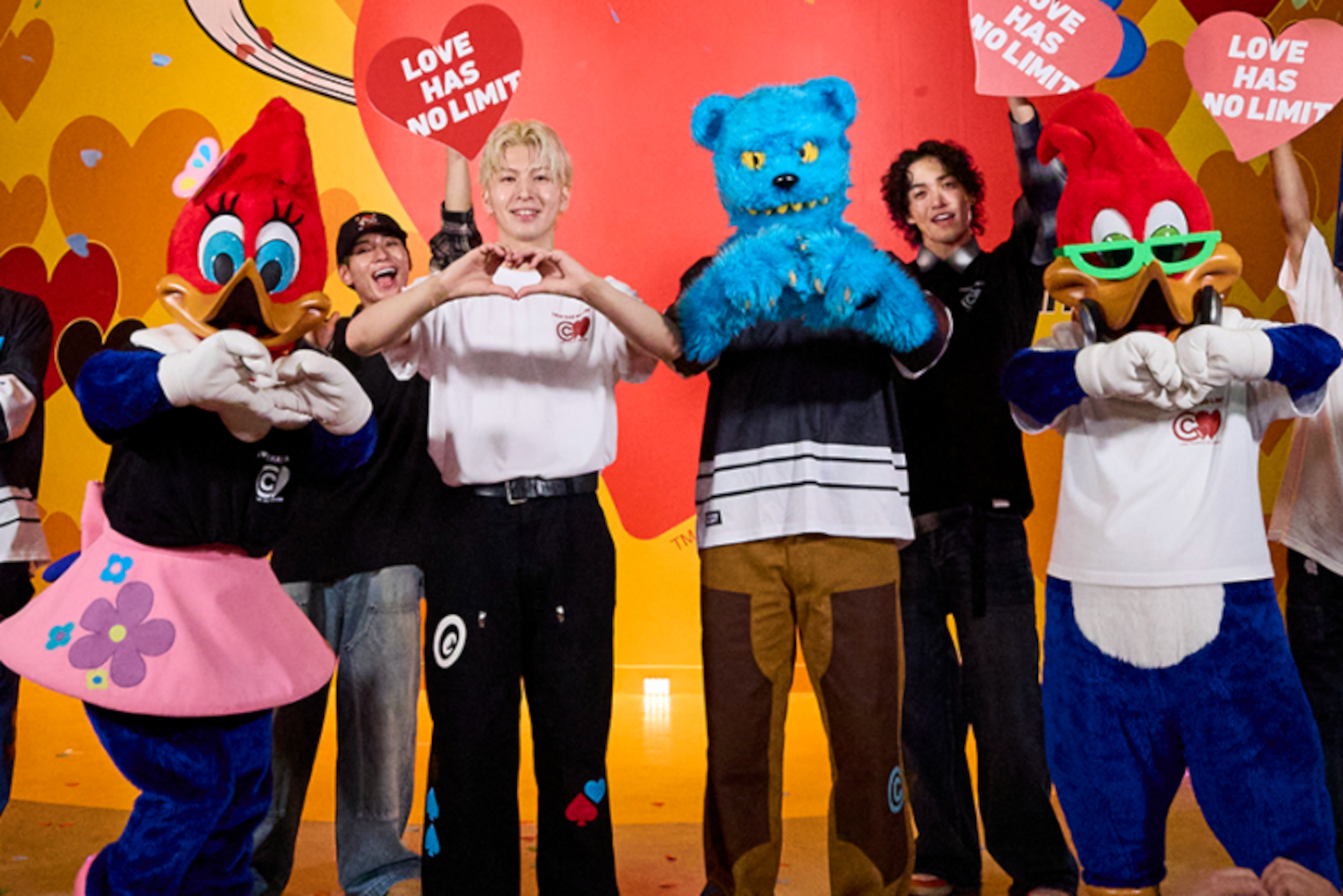 USJ、覆面アーティスト“CPD”コラボの新チャリティグッズ発売。記念