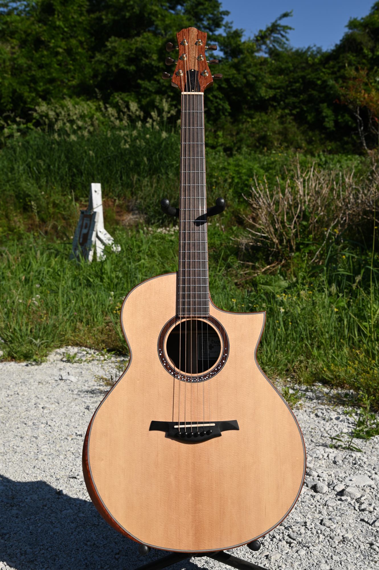 tupli guitars
