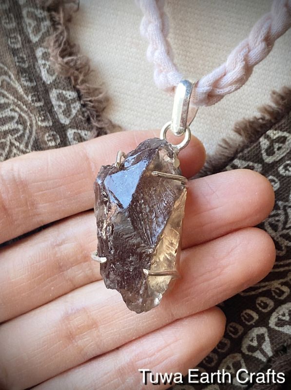 1点物 大ぶり スモーキークォーツ原石 ペンダントトップ 煙水晶