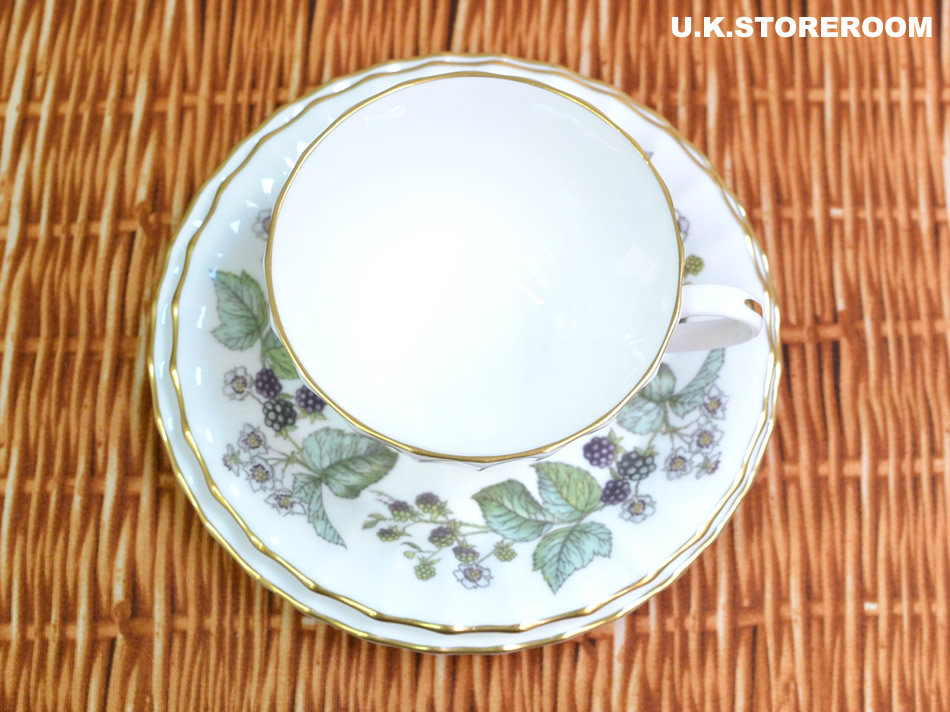 UKストアルームRW118 Royal Worcester ロイヤルウースターラビニア