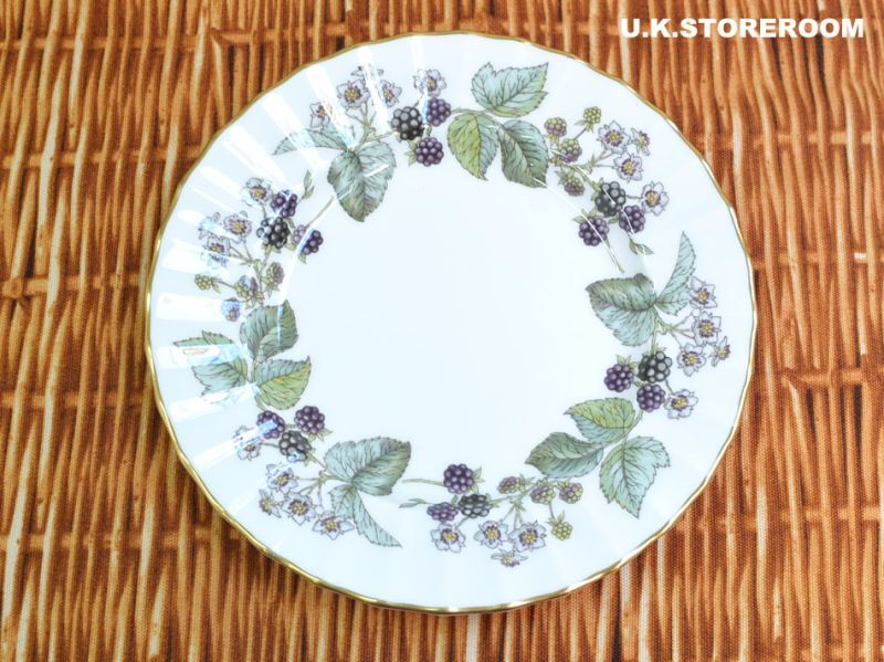 UKストアルームRW118 Royal Worcester ロイヤルウースターラビニア